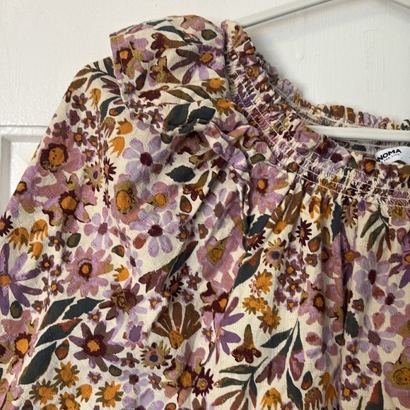 Floral 3/4 Length Blouse - Picture 2 of 2